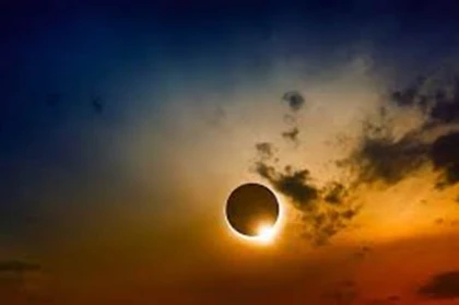 Soirée Éclipse Totale du Soleil - Bonjour Fun