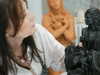 Stage de modelage-les mains dans la terre - Bonjour Fun