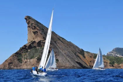 Stage de voile - Niveau 1-2 - FFV Habitable sur 5 jours - ADULTES MIXTE - Bonjour Fun