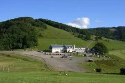 Traversée à l'hôtel Felsach Rouge Gazon - Bonjour Fun
