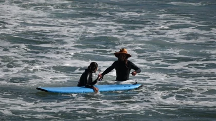 Une journée de cours de surf privée pour s'évader et progresser en glisse ! - Bonjour Fun