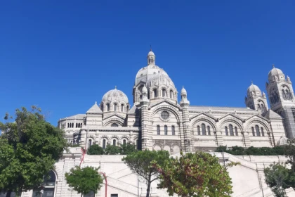 Visite de Marseille en Van (jusqu'à 8 personnes) - Bonjour Fun