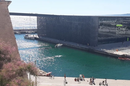 Visite de Marseille en Van (jusqu'à 8 personnes) - Bonjour Fun