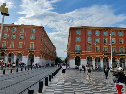 Visite guidée à pied de Nice 1H30 - Bonjour Fun
