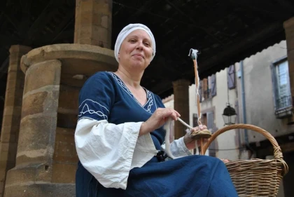 Visite guidée de Cordes sur Ciel : les Parlottes de Pétronille - Bonjour Fun