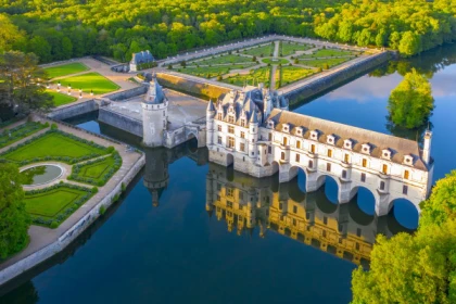 Vol commenté en avion au-dessus du CHATEAU DE CHENONCEAU avec Audioguide culturel - Bonjour Fun