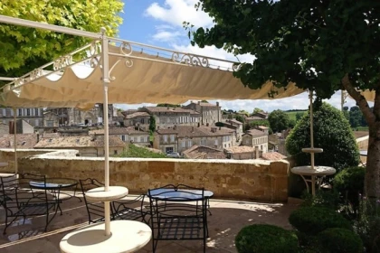 Wine Tour Saint-Émilion & Pomerol depuis Bordeaux - Bonjour Fun