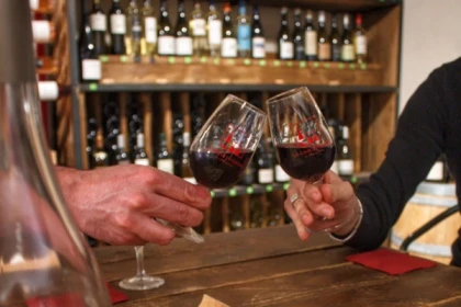 Tour de dégustations provençales, fromages et vins à Aix - Bonjour Fun