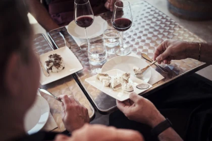 Châteauneuf-du-Pape : Truffes, Aiguèze et Vins - Bonjour Fun