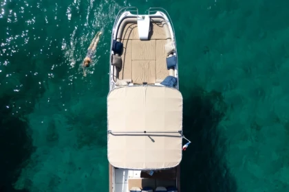 Croisière baignade dans les Calanques en demi-journée - Mucem - Bonjour Fun