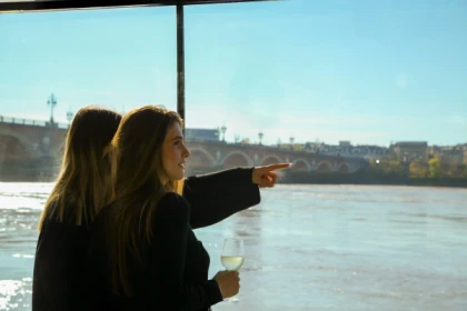 Croisière Bordeaux UNESCO Découverte vin & canelé - Bonjour Fun