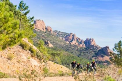 Excursion privatisée en VTT électrique dans l'Estérel - Bonjour Fun