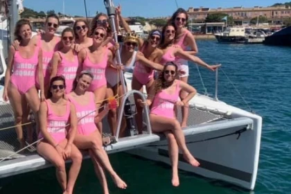 JOURNEE DECOUVERTE DE LA VOILE CATAMARAN PRIVATISE 12 Pers - Bonjour Fun