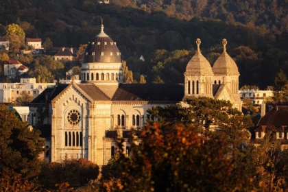 La Basilique Saint Ferjeux - Bonjour Fun