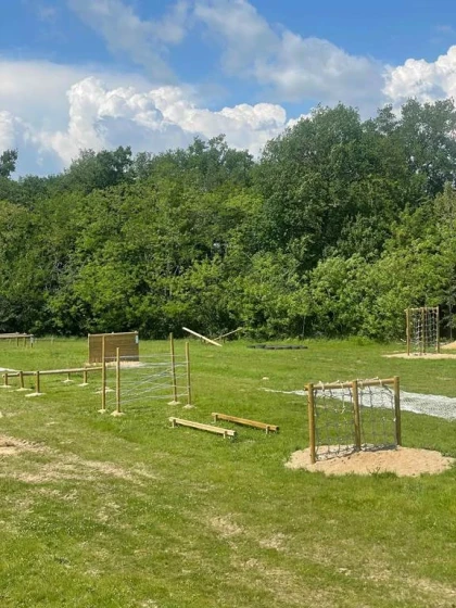 Parcours d'obstacle & Descente canoë Vallée de l’Aveyron libre (option avec un guide nous contacter). - Bonjour Fun