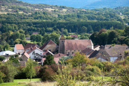 PIREY ET L’EGLISE SAINT-MARTIN - Bonjour Fun