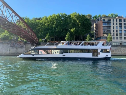 Un Mâchon au fil de l'eau - Bonjour Fun