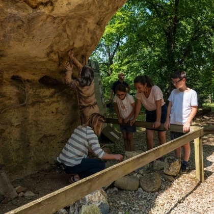 Visite guidée du Roc-aux-Sorciers - Bonjour Fun