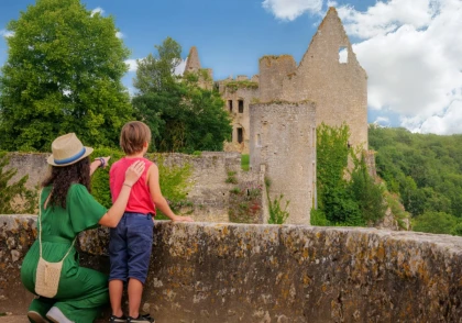 Visite libre du Roc-aux-Sorciers - Bonjour Fun