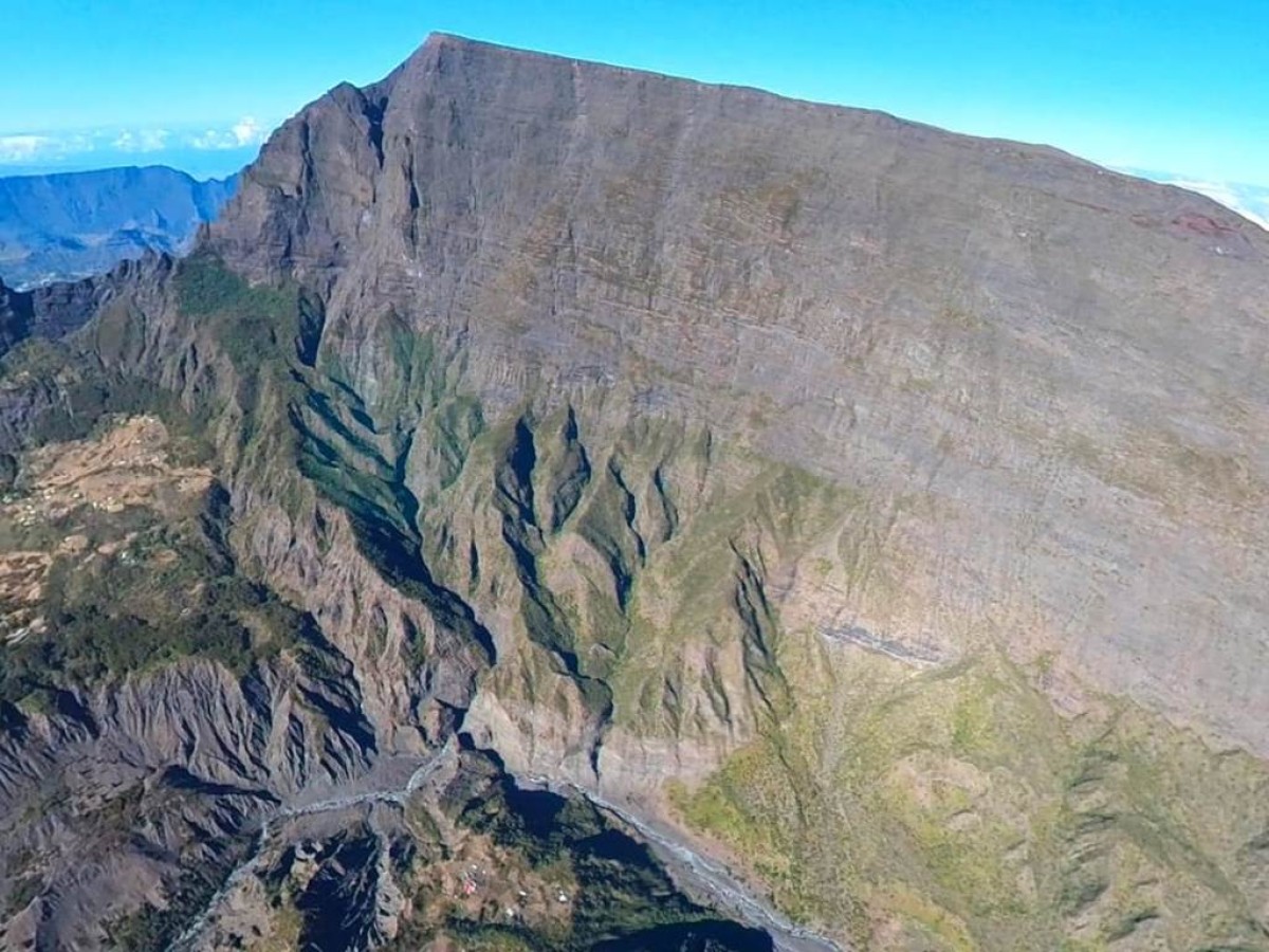 2 cirques Mafate Salazie trou de fer ou Cilaos  Vol 35 mn - Bonjour Fun