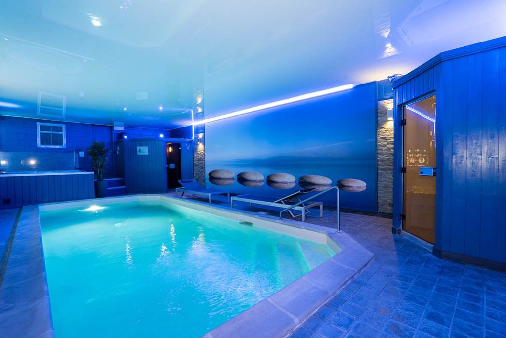 Accès espace AQUA DETENTE 1H30 / 4 PERSONNES - GW4 - Bonjour Fun