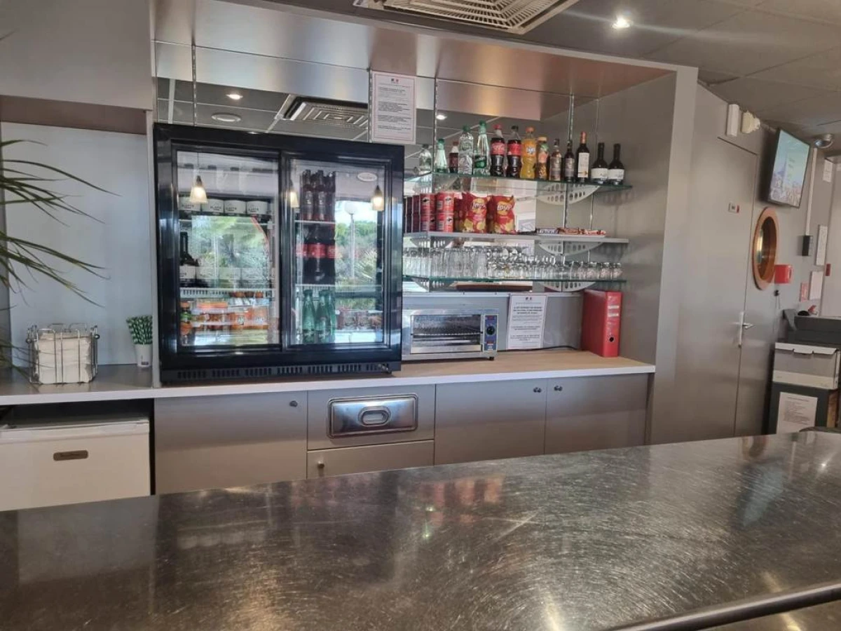 ACE Hôtel Travel Fabrègues - A9 Montpellier Sud - Bonjour Fun