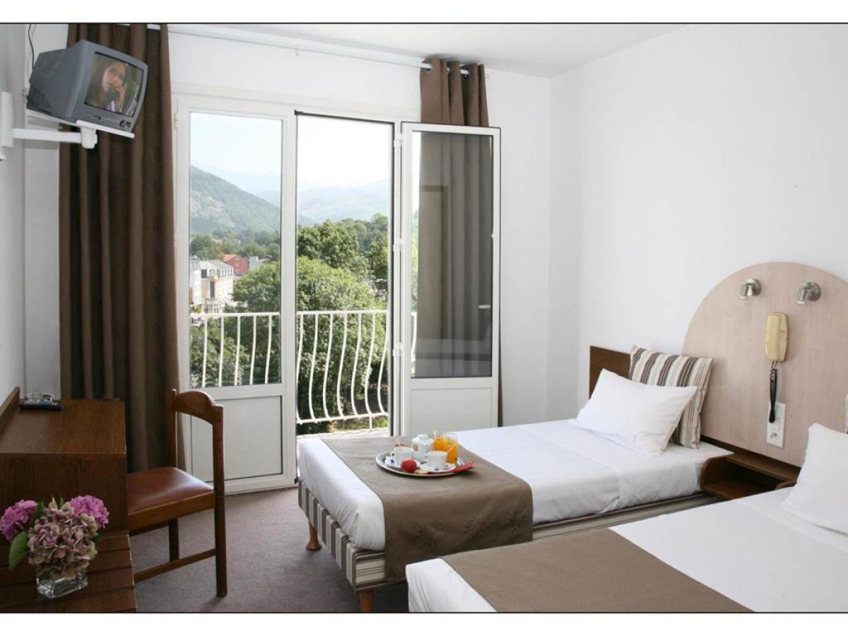 Adonis Lourdes - Notre Dame de la Sarte - Bonjour Fun