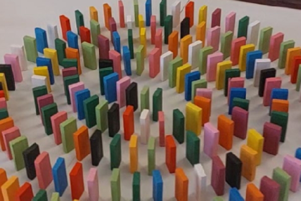 Atelier Chute de Dominos - Bonjour Fun