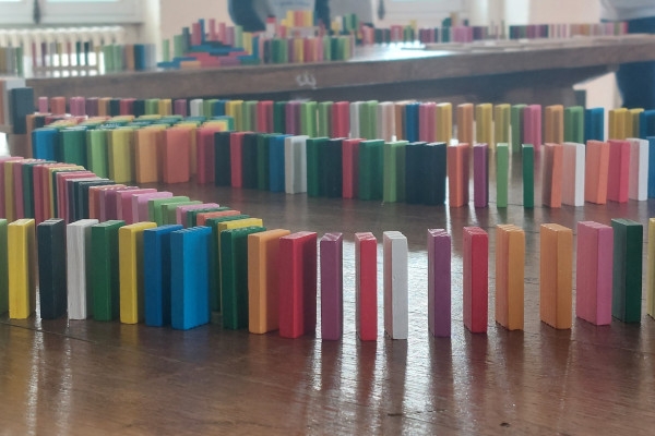 Atelier Chute de Dominos - Bonjour Fun