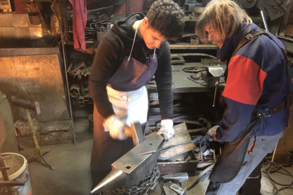 Atelier - Cigogneau en fer forgé - Bonjour Fun