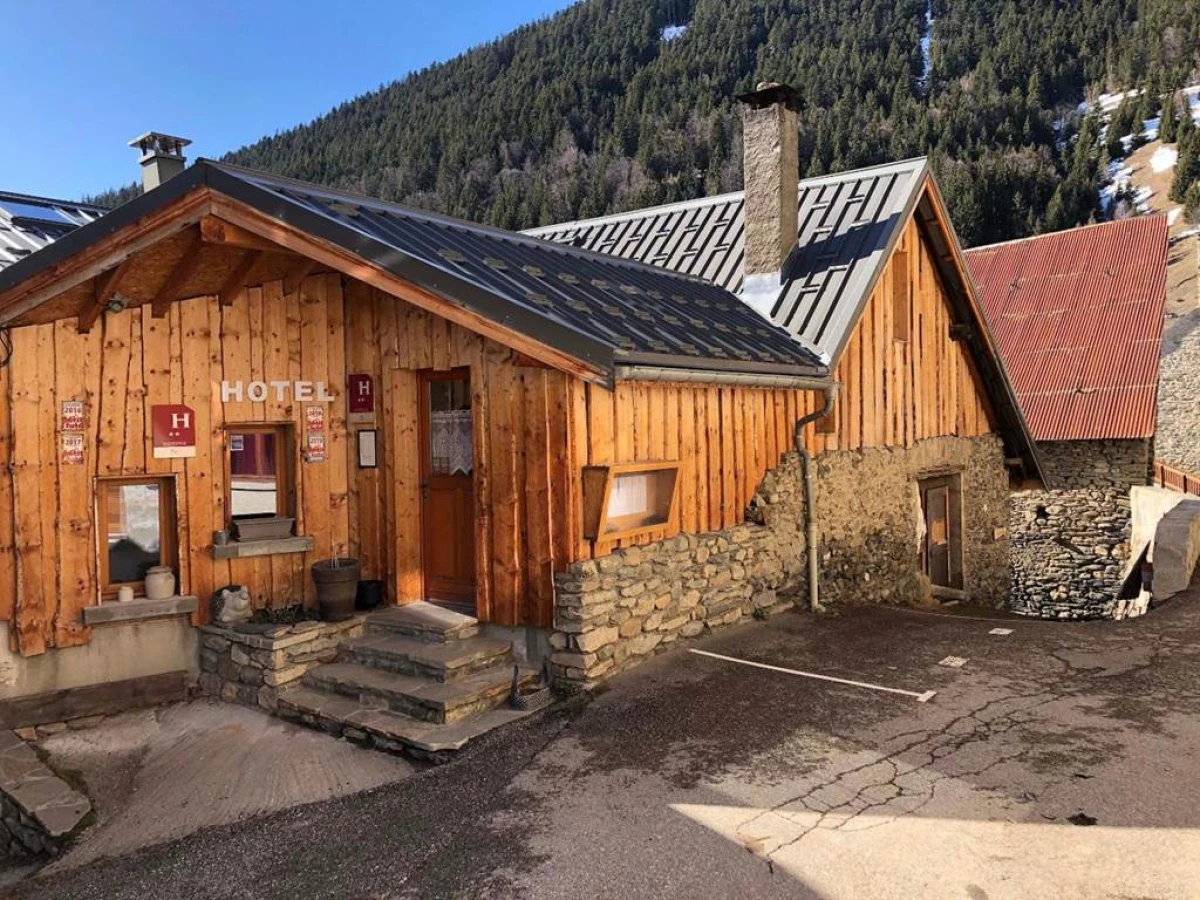 Auberge De La Foret - Bonjour Fun