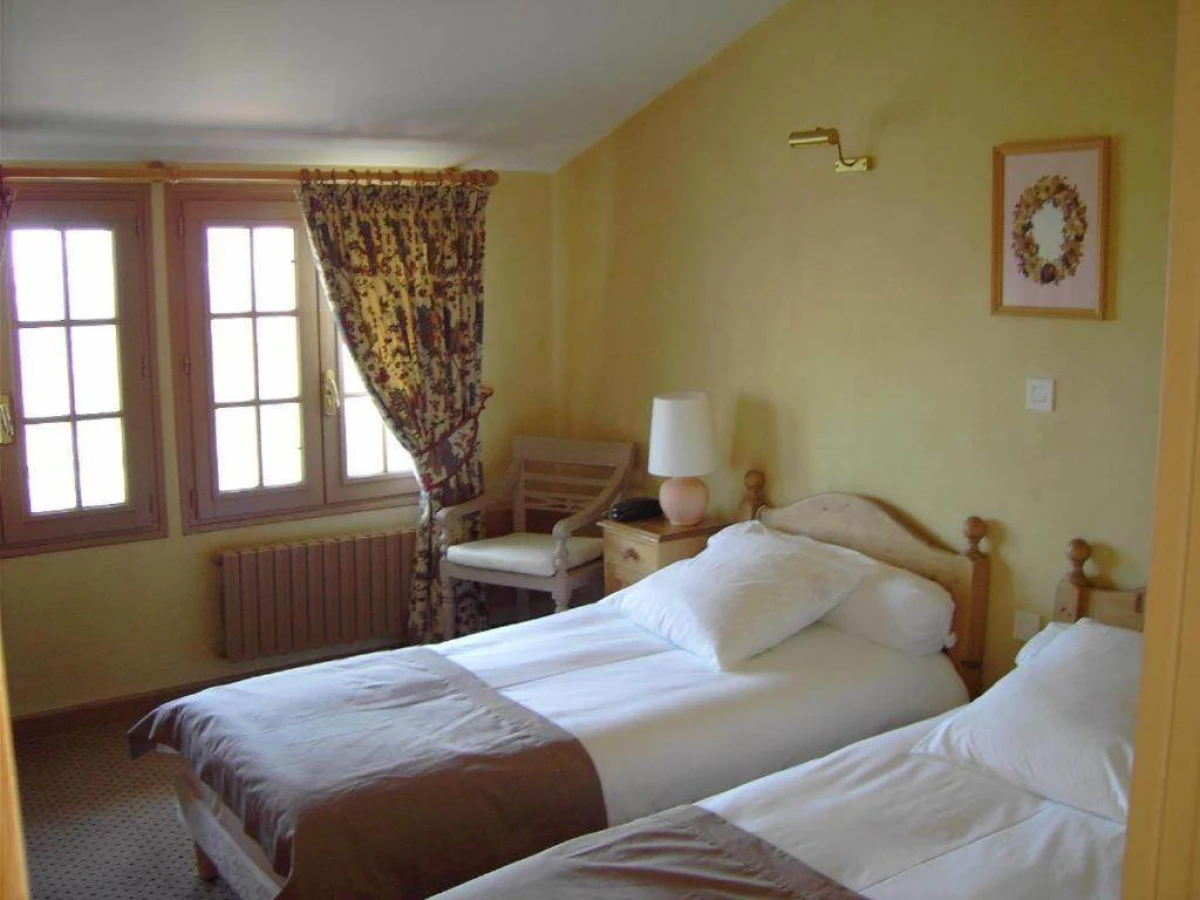 Auberge Des Chasseurs - Bonjour Fun