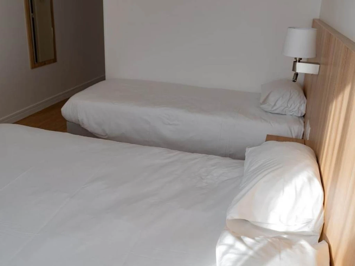 Aux Lys de Chablis - Bonjour Fun