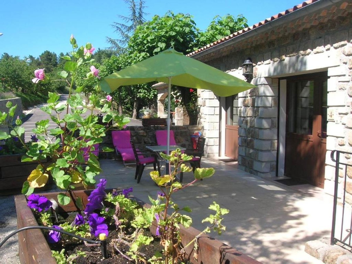 Aux Vieux Arceaux - Bonjour Fun