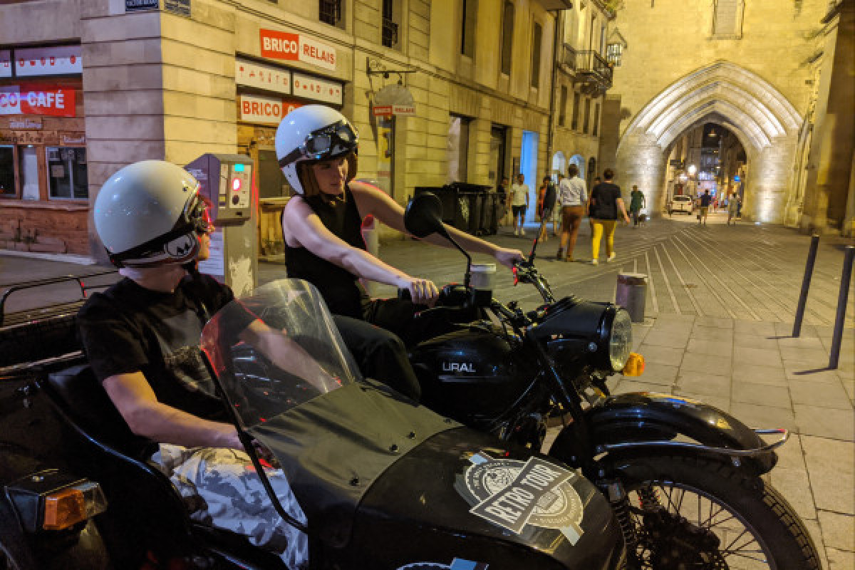Balade de nuit dans Bordeaux en side-car - Bonjour Fun