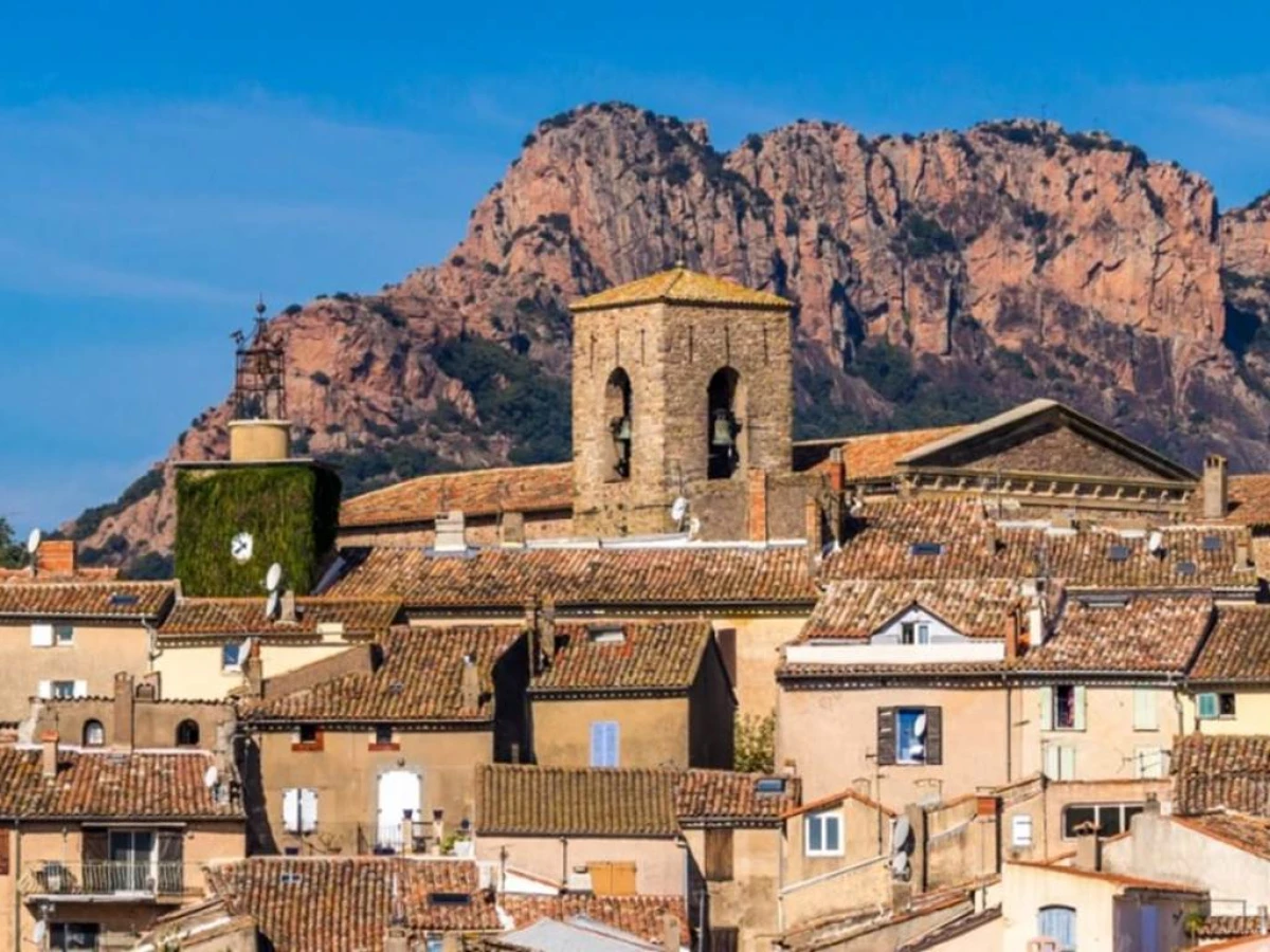 Balade entre Mer et Terre en vélo électrique : Explorez les paysages du Var - Bonjour Fun