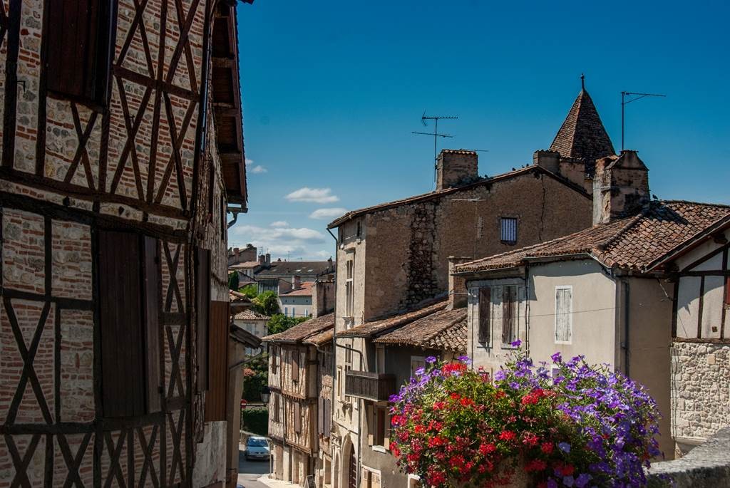 Balade patrimoine / jeu :Itinéraire dans la ville d'Agen Green Pursuit - Bonjour Fun