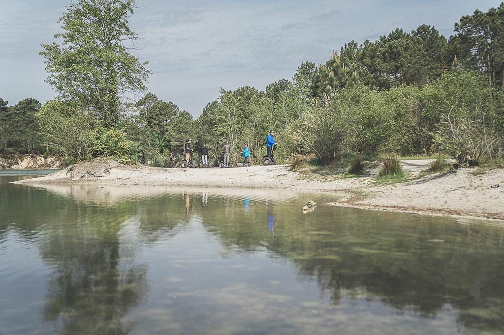 Balade Segway - "Autour du Lac Bleu et des châteaux de Léognan" (1h) - Bonjour Fun