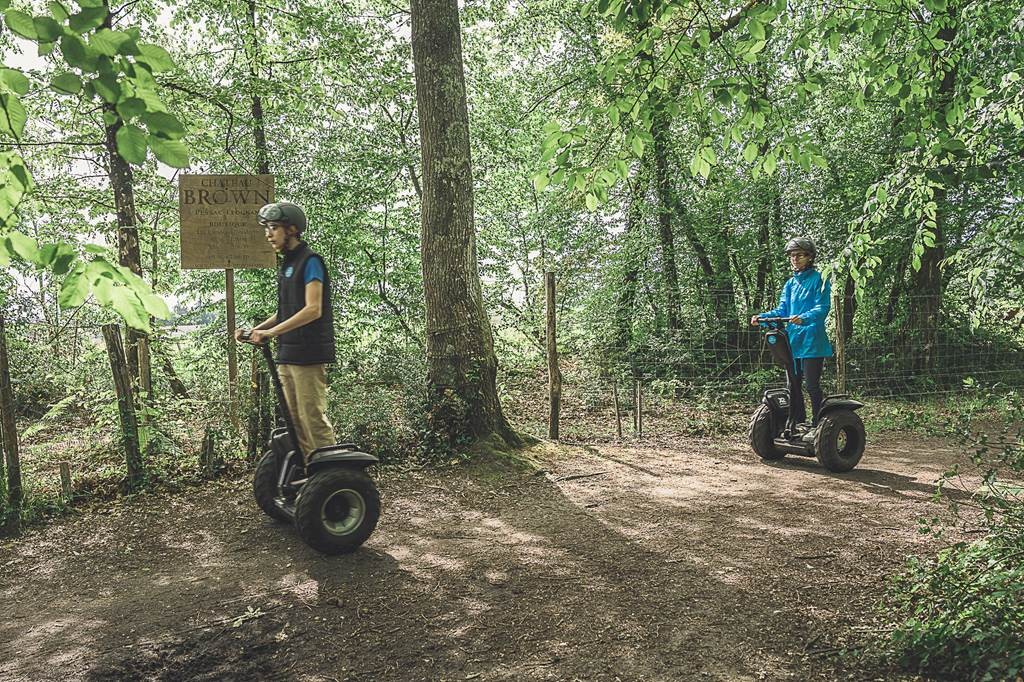 Balade Segway - "Entre les vignes de Léognan et le bois de Papaye" (1h) - Bonjour Fun