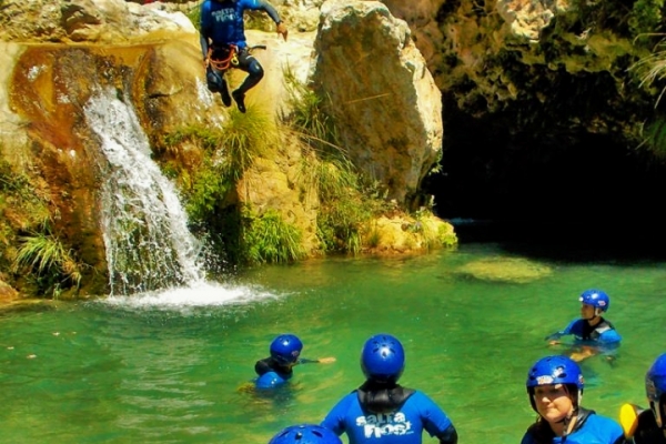 Canyoning Río Verde – SaltaRíos - Bonjour Fun