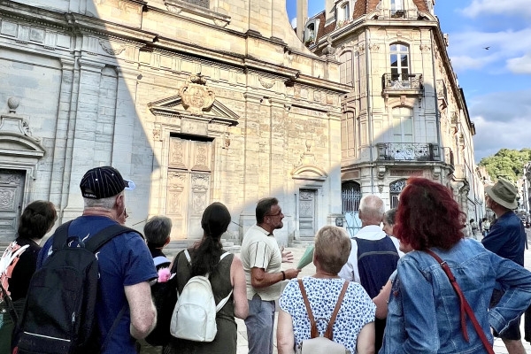 Besançon au XVIIIe,  le renouveau d'une ville française - Bonjour Fun