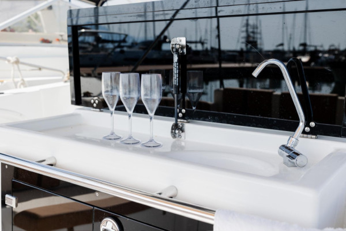 Boat Tour Amalfi Coast Saver 10.30 (max 11 guests) - Bonjour Fun