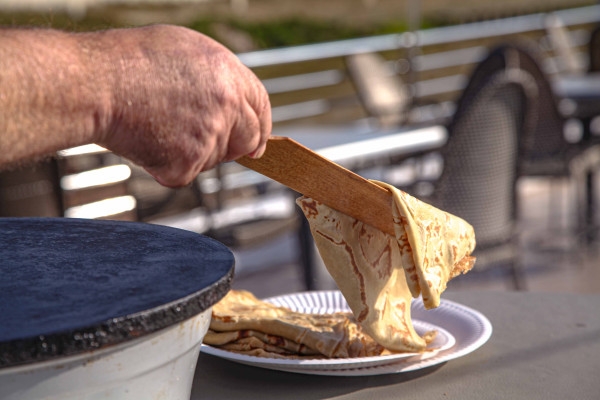 Bordeaux: Crêpes de Garonne - Bonjour Fun