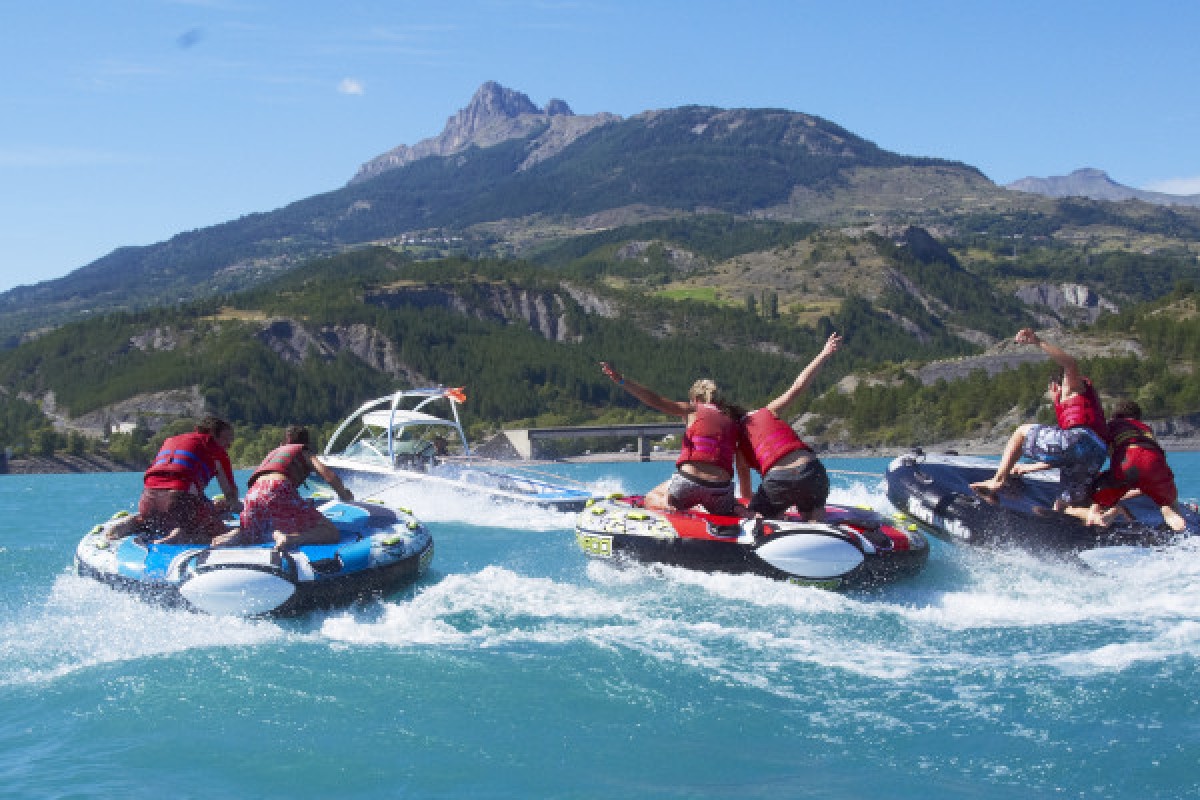 Bouée tractée. Happy Hour !!  Tarif unique - Bonjour Fun