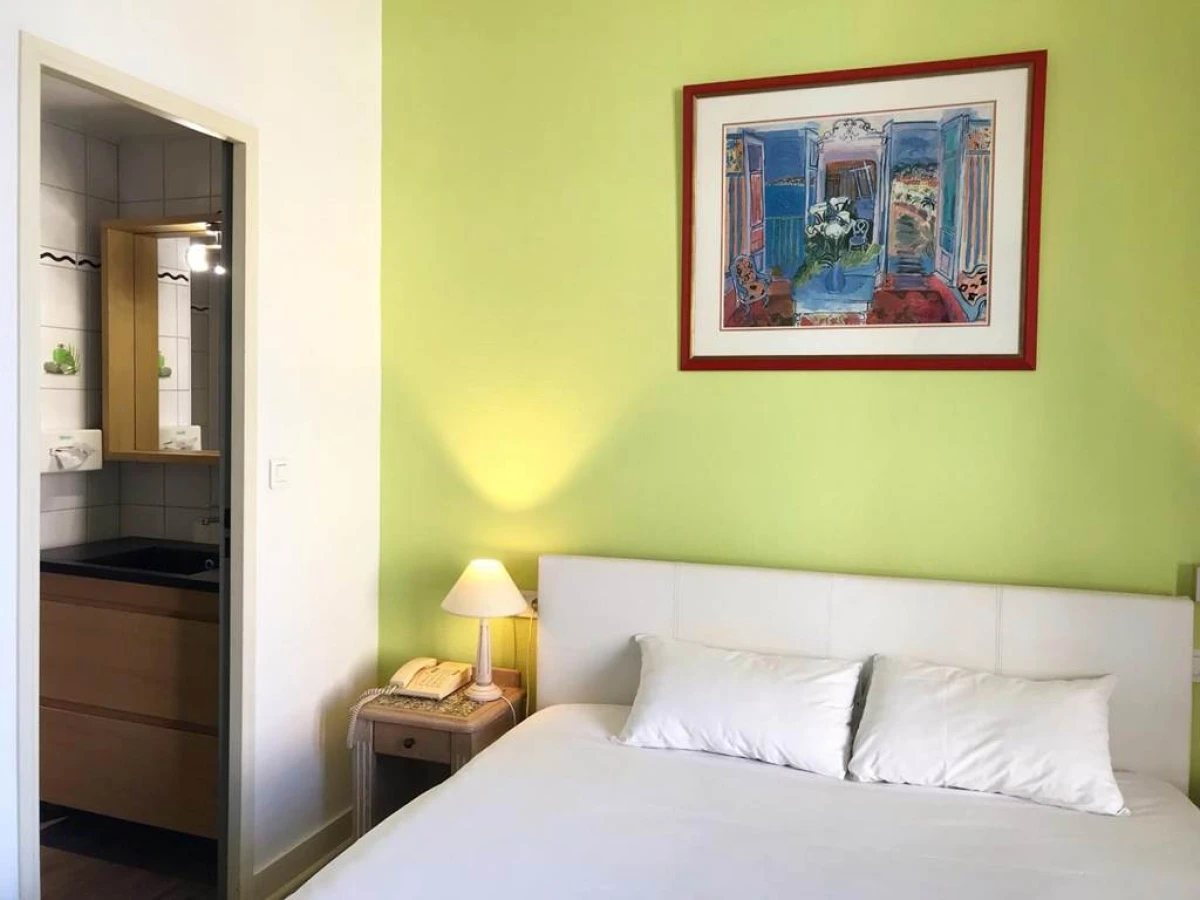 Brit Hotel Aux Sacres Reims - Bonjour Fun