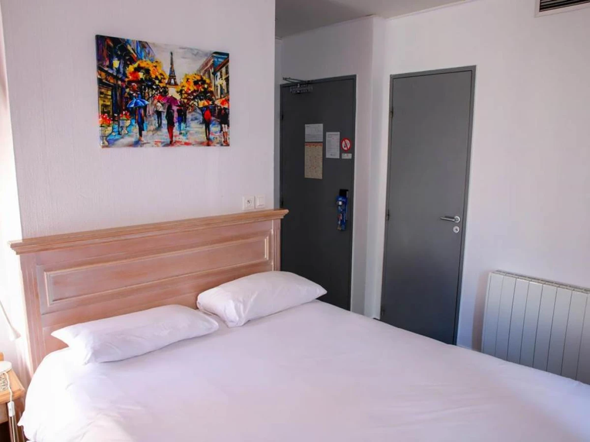 Brit Hotel Aux Sacres Reims - Bonjour Fun