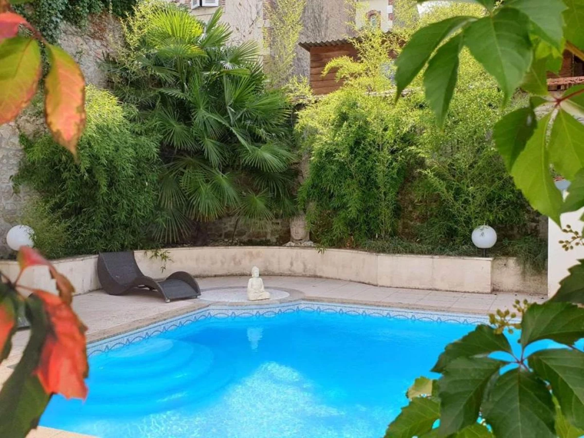 Brit Hotel Confort Auclair - Bonjour Fun