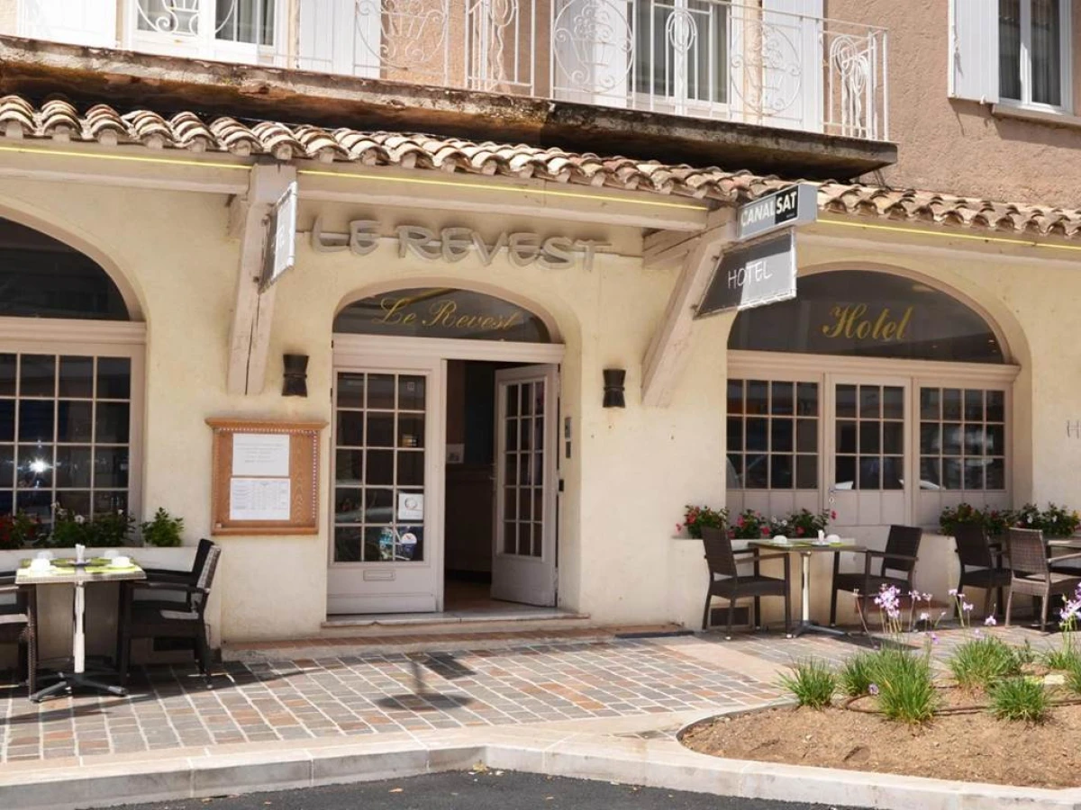 Brit Hotel Confort Le Revest Sainte-Maxime - Bonjour Fun