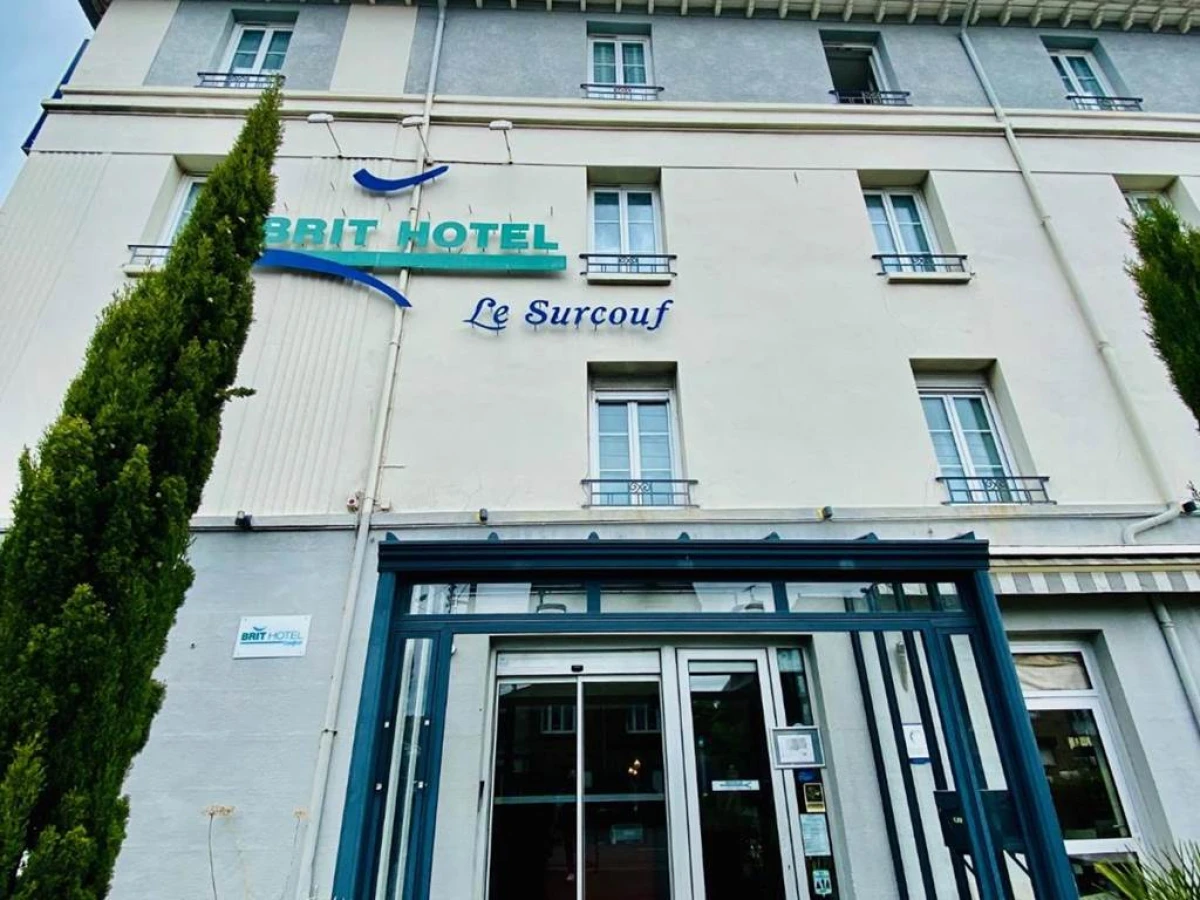 Brit Hotel Le Surcouf - Bonjour Fun