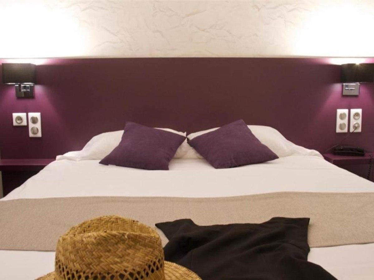 BRIT HOTEL LORIENT Le Kerotel - Bonjour Fun